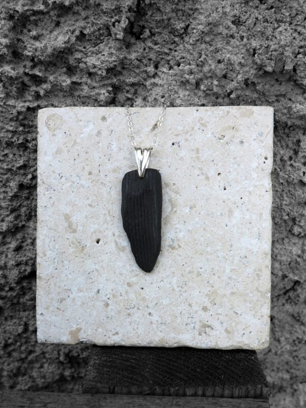 Collier en Chêne Yakisugi